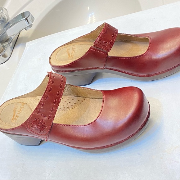 Dansko Mary Jane Clog Size 37 US Women Size 6, excellent condition clean - Picture 9 of 11